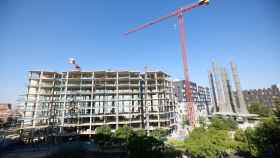 Un bloque de viviendas del bloque de San Francisco Javier VI, en Madrid, en construcción.