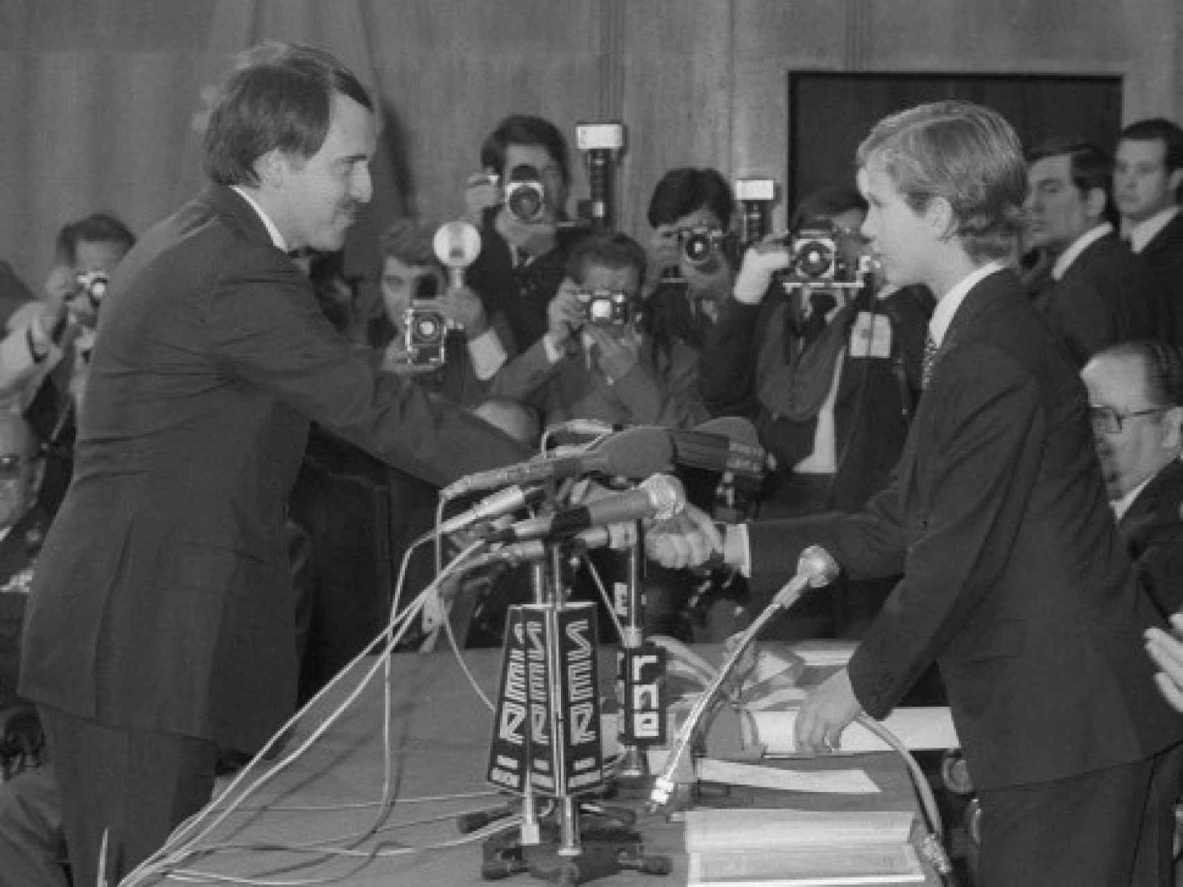 El príncipe Felipe  en sus primeros premios en 1981.