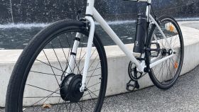 Una bicicleta con el kit de conversión Clic&Go 2.0 instalado