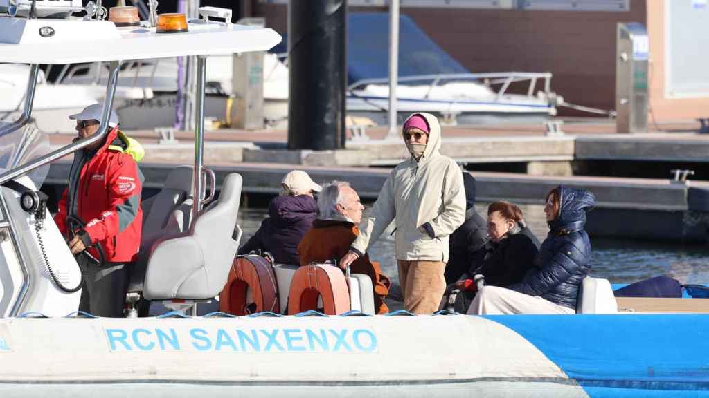 Carlos Zurita y la Infanta Margarita navegando en Sanxenxo, a 22 de noviembre de 2023.