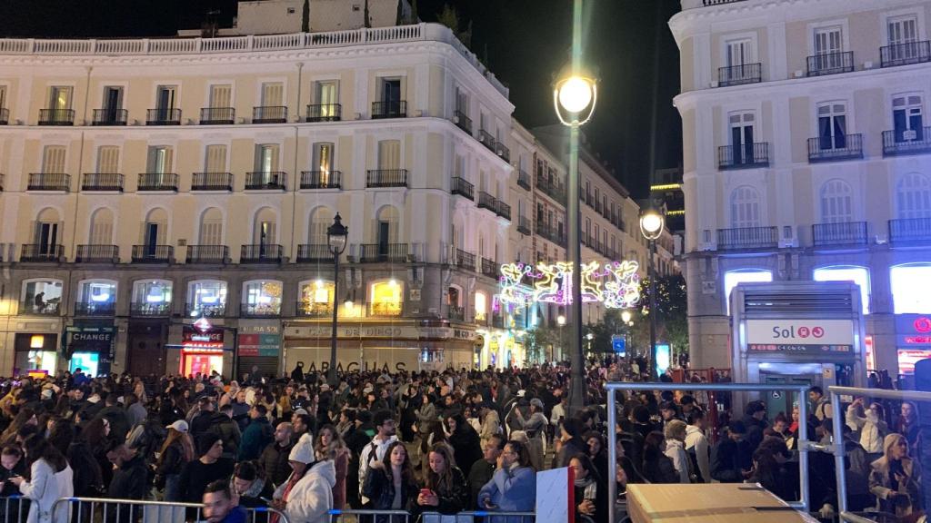 La Puerta del Sol en el encendido de luces.