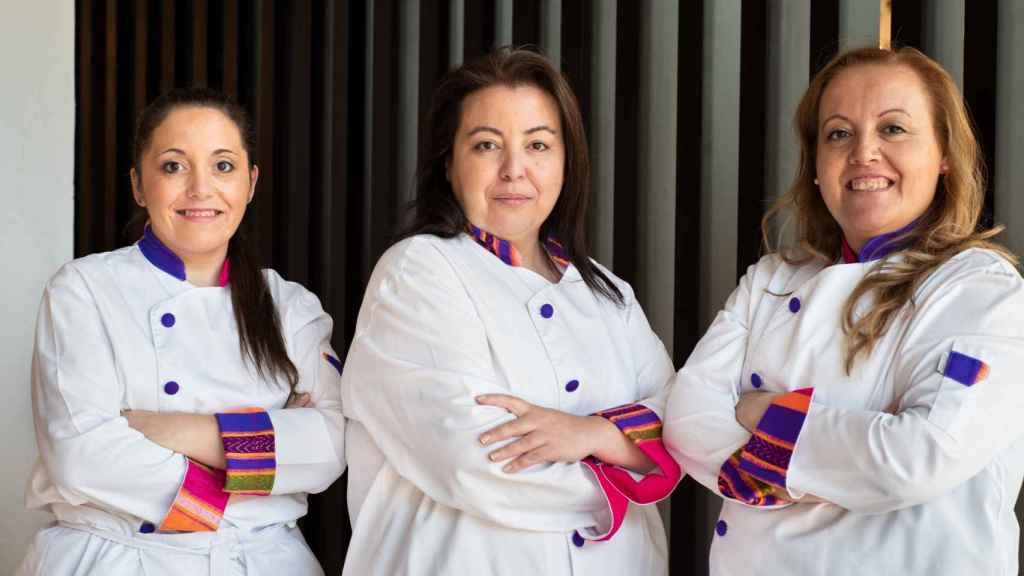 Las hermanas Loro en su restaurante en Logroño.