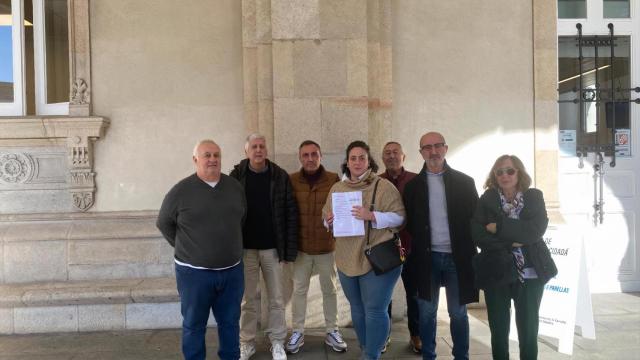Vecinos de A Coruña registran peticiones a los presupuestos municipales de 2024