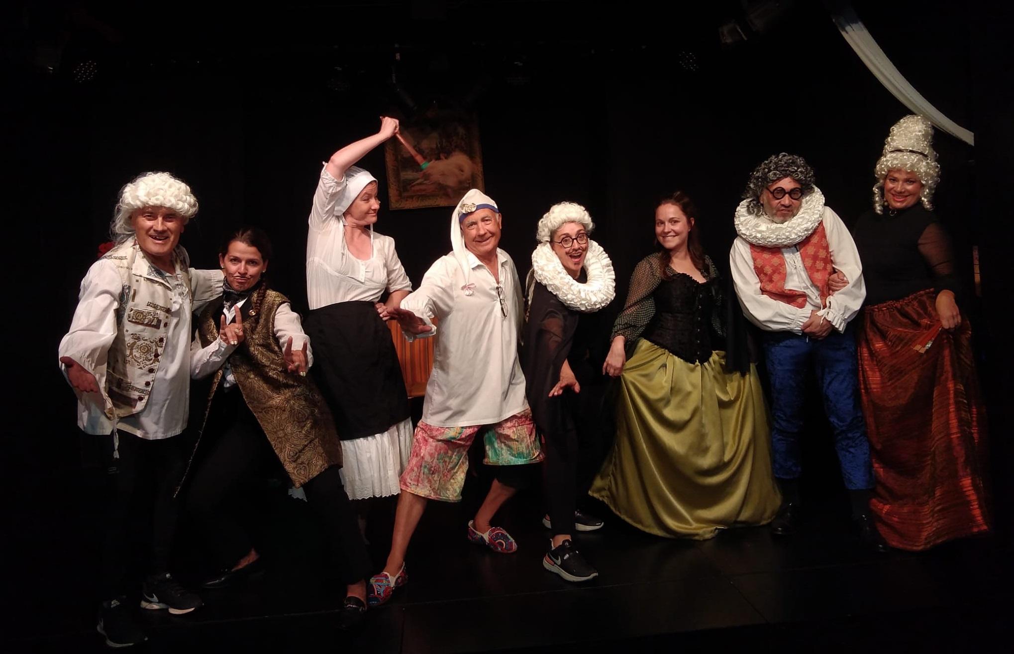 Alumnos adultos de Teatro del Andamio haciendo ‘Moliere’.