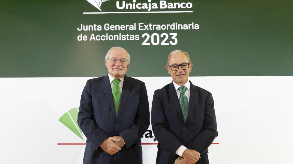 Manuel Azuaga e Isidro Rubiales en la última Junta General de Accionistas celebrada hace unos días.