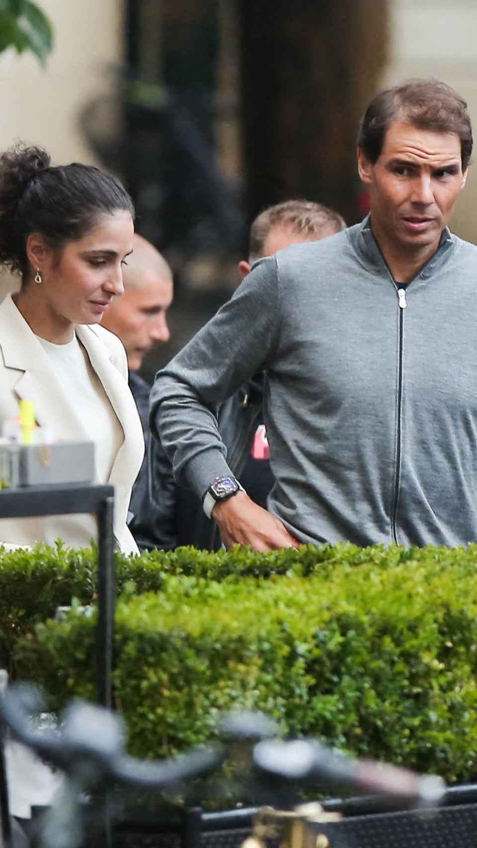 El tenista y su mujer y razón de amor, Xisca, en París, en junio de 2022.