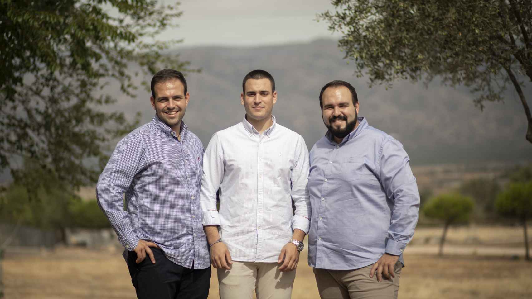 Óscar, Jerónimo y Rubén Garrido; propietarios de la fábrica de embutidos.