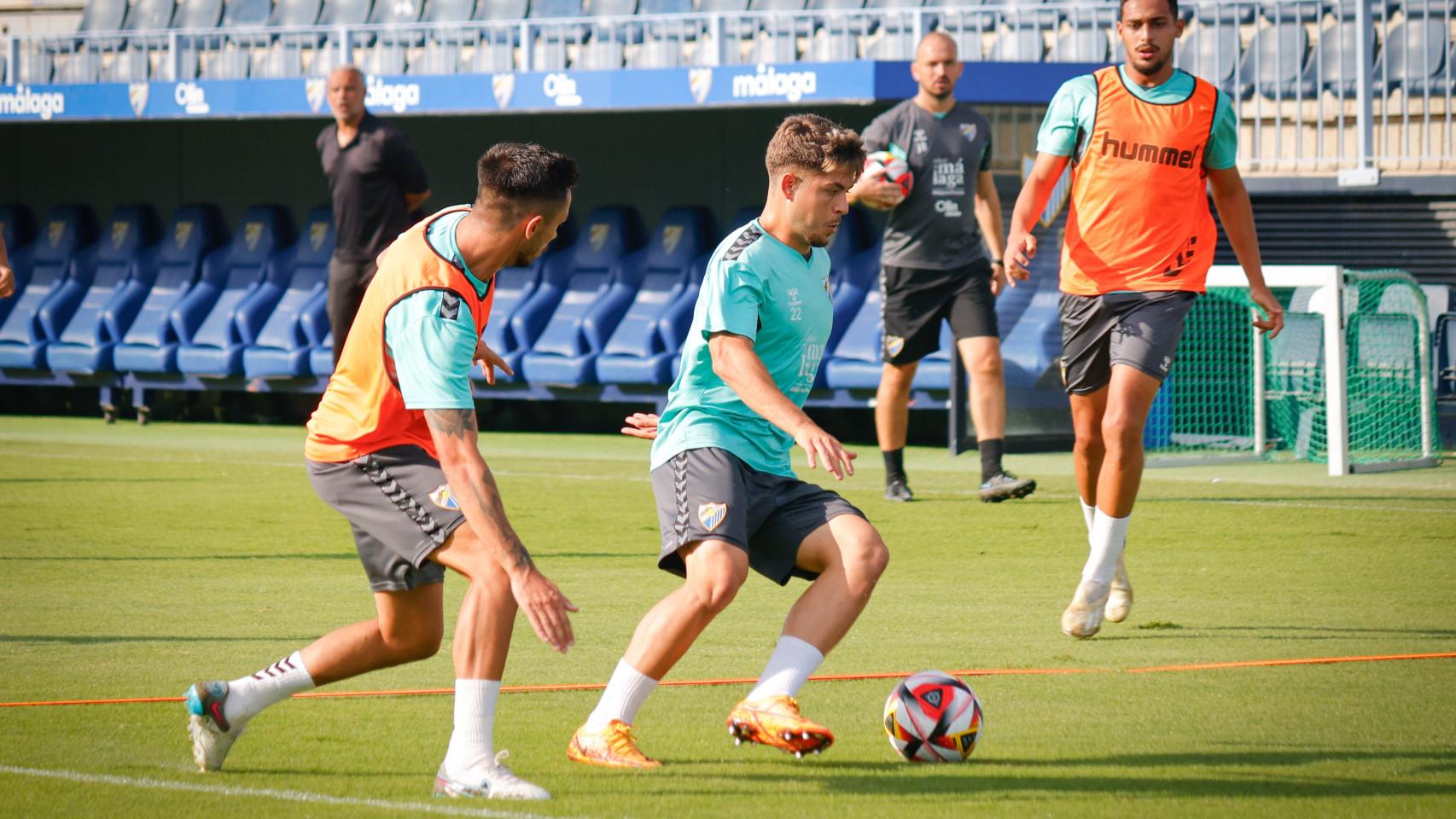 Dani Lorenzo durante un entrenamiento con el Málaga CF