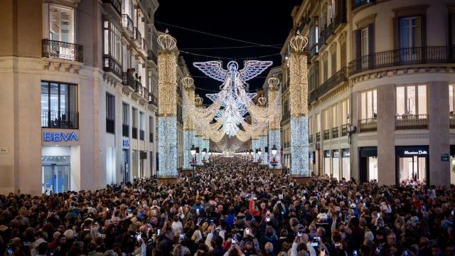 Imágenes del encendido de las luces de Navidad en la calle Larios de Málaga.