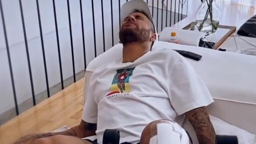 Neymar, dolorido durante su proceso de recuperación