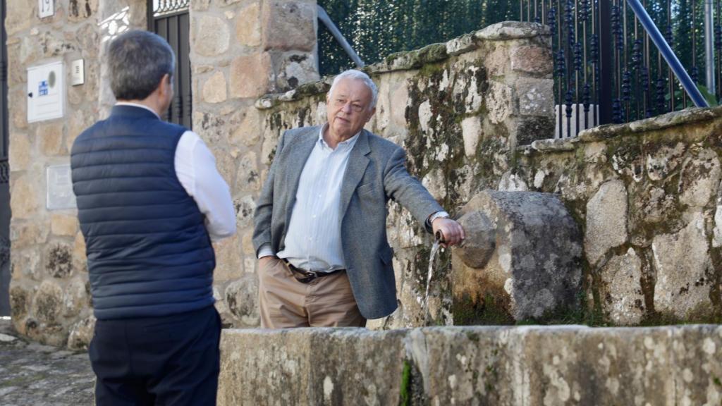El consejero de Cultura y Turismo, Gonzalo Santonja, visita Sequeros