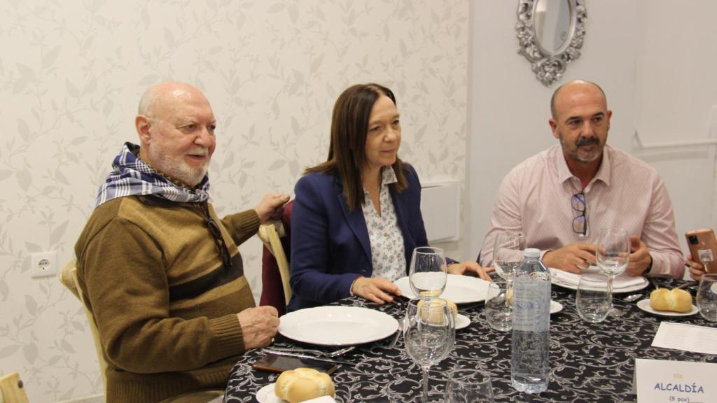 Rosa Melchor, Benjamín Gallego y Pepe Ruiz. Foto: Ayuntamiento de Alcázar.