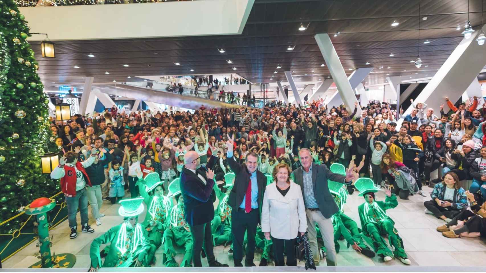 Ya es Navidad, también, en el Centro Comercial Vialia Vigo