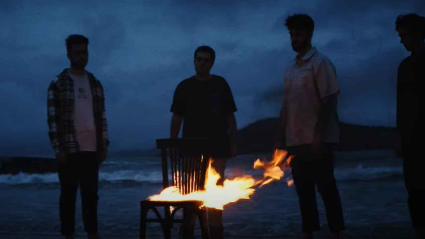 Imagen del videoclip de ‘Al otro lado del Atlántico’, el debut de Querido.