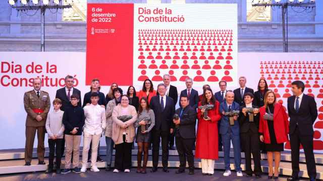 Ximo Puig y Carlos Mazón, en la celebración de Alicante en 2022 del Día de la Constitución.