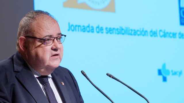 El consejero de Sanidad, Alejandro Vázquez Ramos, inaugura la 'Jornada de sensibilización del Cáncer de Próstata'