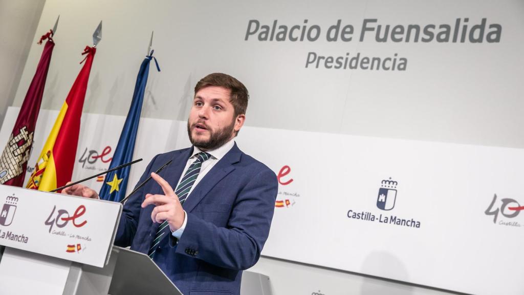 Nacho Hernando, consejero de Fomento de Castilla-La Mancha, este martes en rueda de prensa