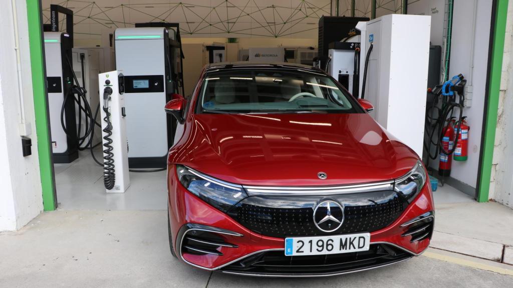 Una prueba de un coche en el laboratorio de Iberdrola.