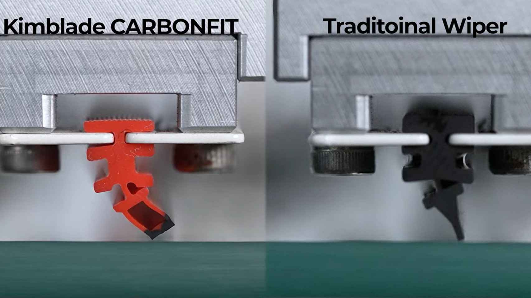 El diseño rectangular de CarbonFit y el triangular de los limpiapabrisas convencionales