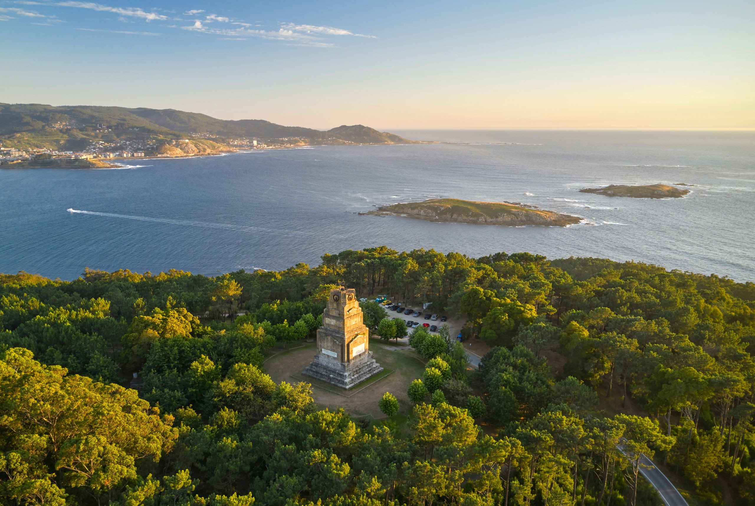 Vista aérea del monumento a la Marina Universal en Monteferro, Nigrán. Foto: Shutterstock