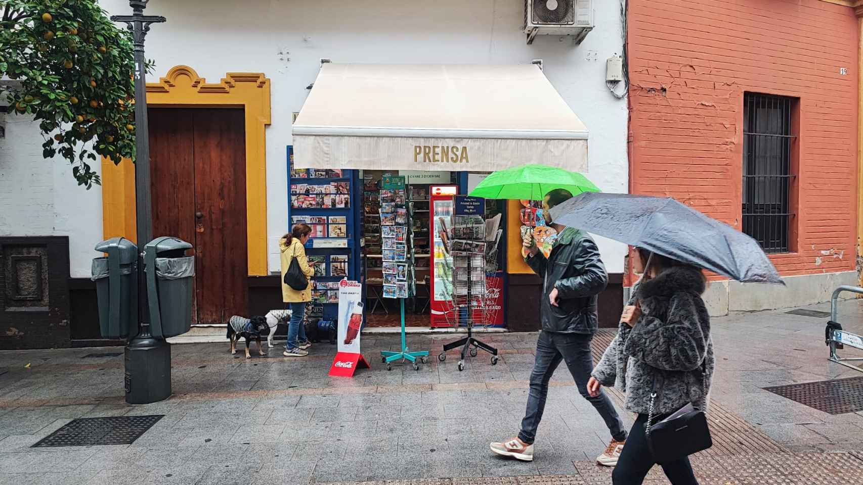 El kiosko de Antonio en Mateos Gago que tiene los días contados