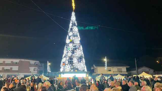 El árbol de Navidad de Mos en las fiestas de 2022.