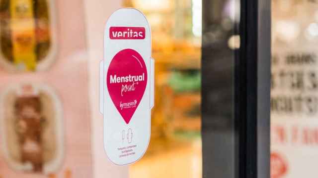 Señal indicativa de Menstrual Point en los supermercados Veritas