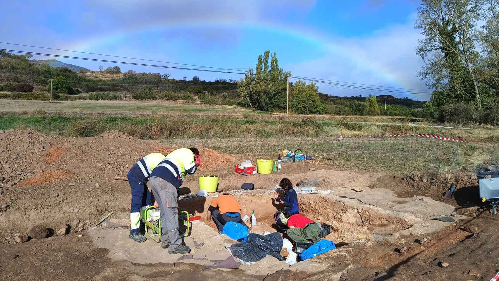 Excavación de Flaviugusta bajo el arcoíris