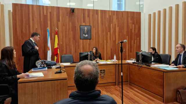 Juicio contra el conductor acusado del homicidio imprudente de un motorista en Vigo.