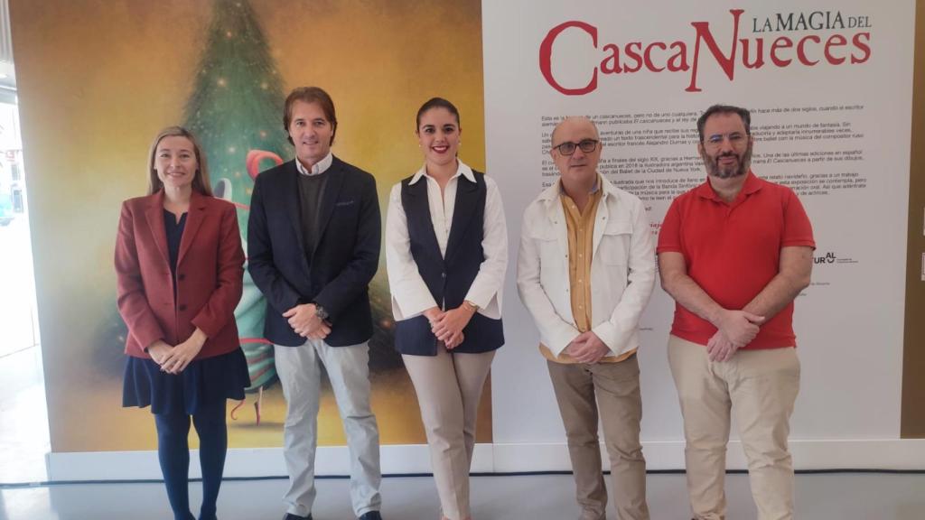 La Concejalía de Cultura presenta la exposición 'La Magia del Cascanueces'.