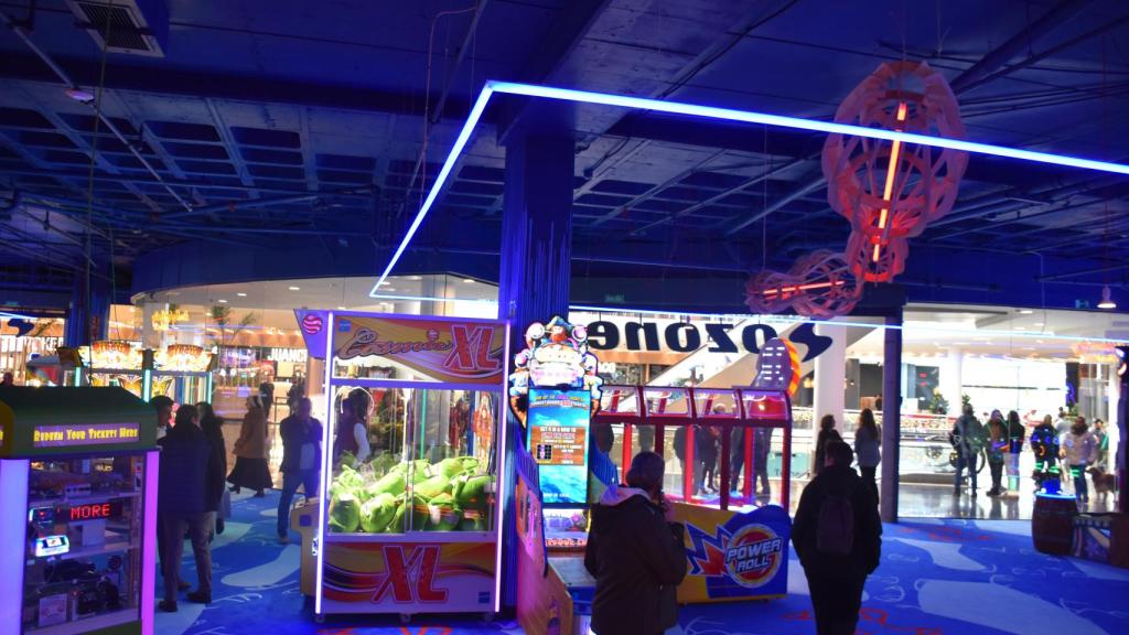 Los nuevos espacios de Vallsur para divertirse: más restaurantes, juegos y una bolera