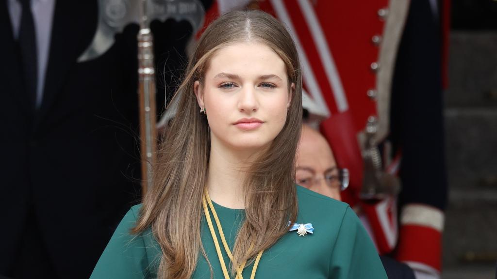 Leonor de Borbón ha cautivado en los últimos meses a millones de españoles por su naturalidad y saber estar en ceremonias como la de su jura de la Constitución o el Día de la Hispanidad.