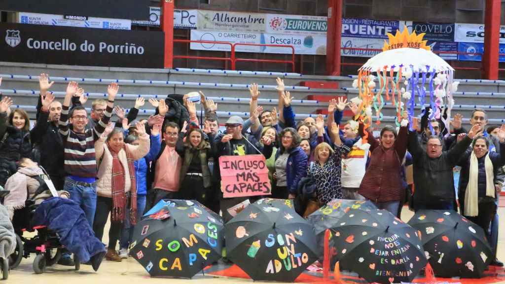 Los participantes en el acto de este viernes.