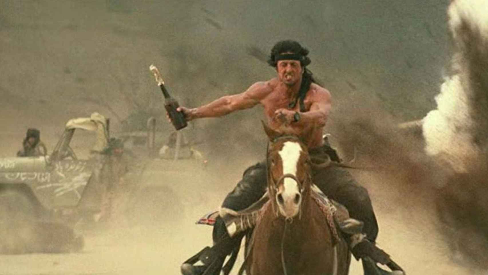 'Rambo III', de antihéroe crepuscular a superhéroe muscular.