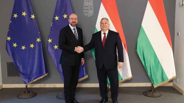 El presidente del Consejo Europeo, Charles Michel, no logró convencer a Viktor Orbán durante su visita a Budapest el pasado lunes