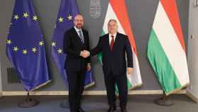 El presidente del Consejo Europeo, Charles Michel, no logró convencer a Viktor Orbán durante su visita a Budapest el pasado lunes