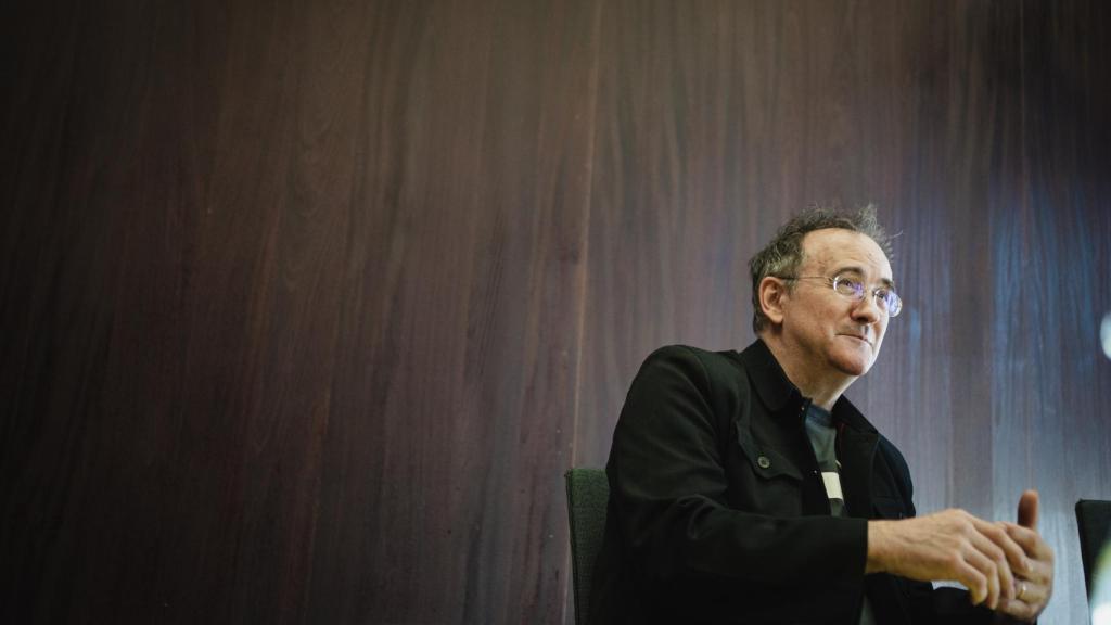 Juan Luis Moraza durante la entrevista en una sala del Museo Reina Sofía. Foto: Laura Mateo