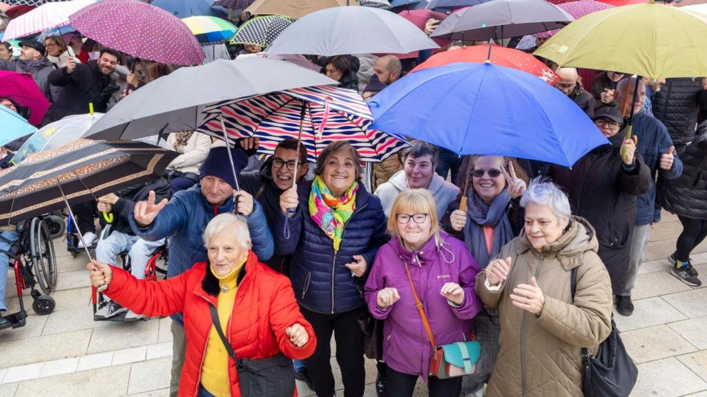 ‘Bajo el mismo paraguas’ en A Coruña: Día Mundial por los derechos de personas con discapacidad