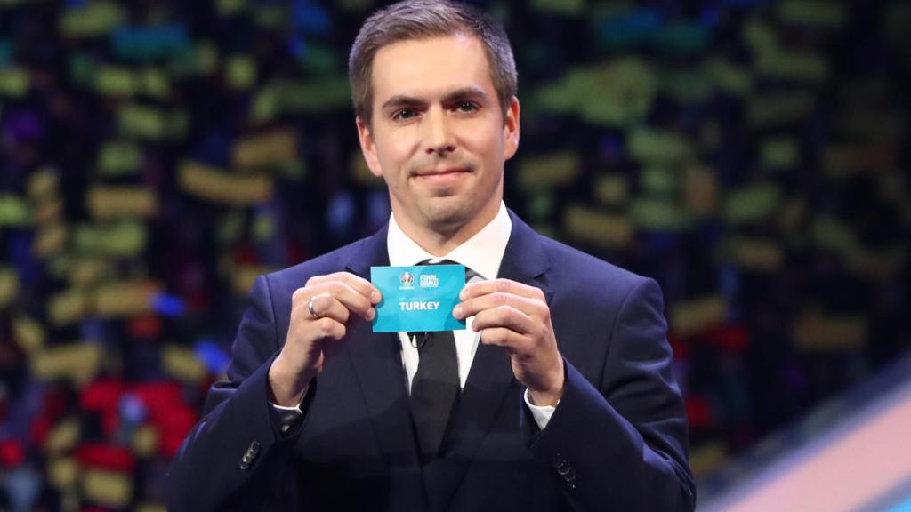 Philipp Lahm, durante un sorteo de la UEFA.