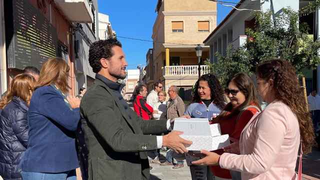 Sadival regala cestas navideñas a todos los habitantes del pueblo más pequeño de España