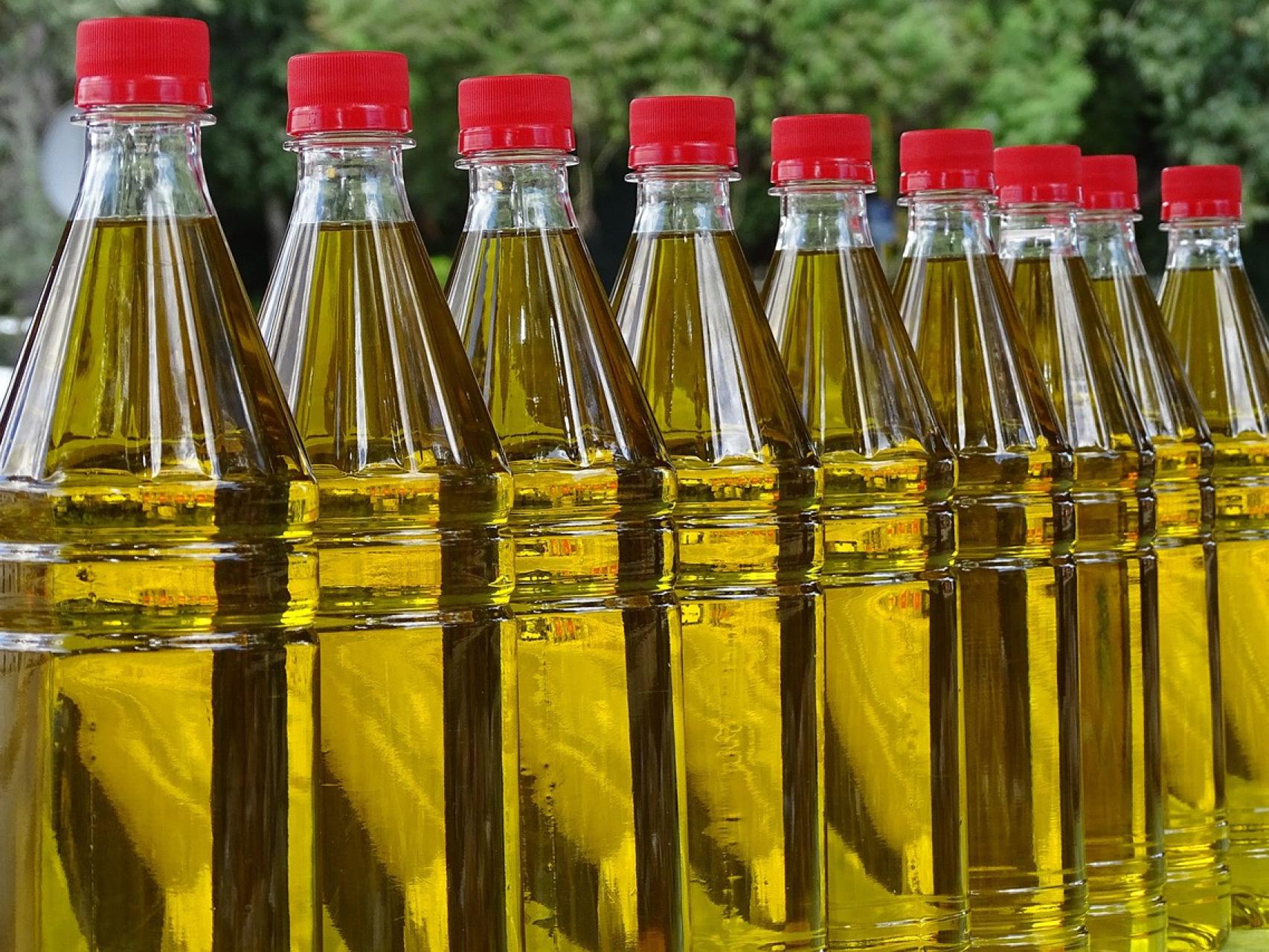 Aceite de oliva: cómo disfrutar de sus beneficios sin arruinarse