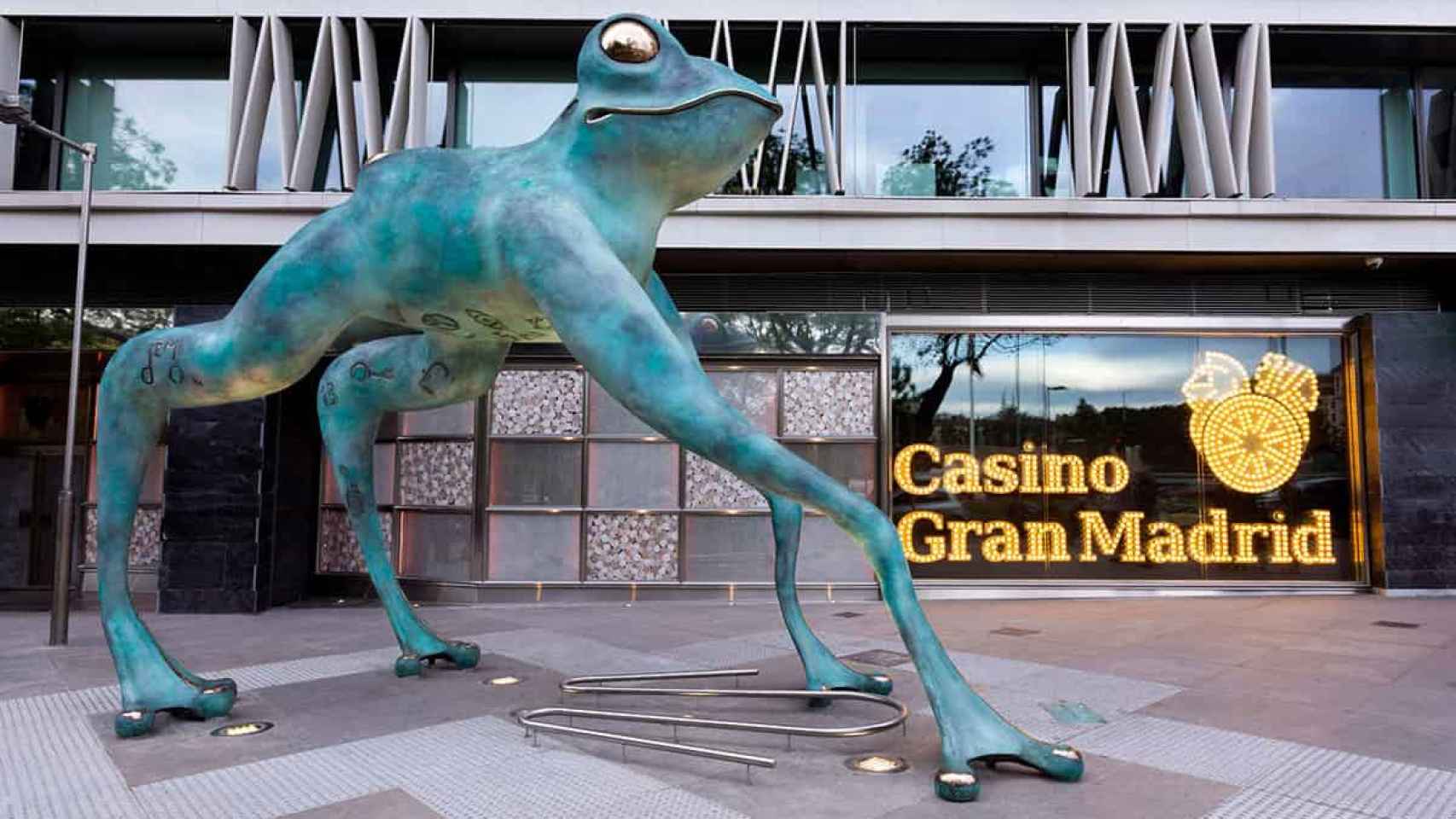 La Rana de la Suerte del Casino Gran Madrid, en el Paseo de Recoletos.