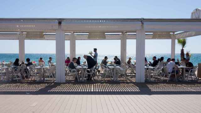La terraza de un bar, en una imagen de Shutterstock.