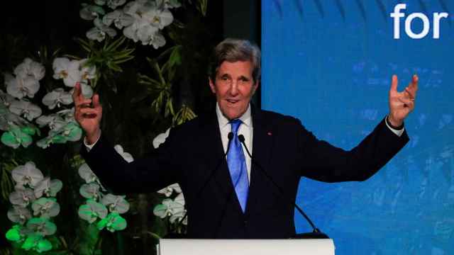 John Kerry durante su discurso el 2 de diciembre en la COP28 de Dubái.