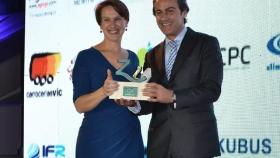 Letizia Sanchiz recibe un premio, en una imagen de archivo.