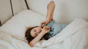Una buena rutina de sueño es esencial para reducir los niveles de estrés.