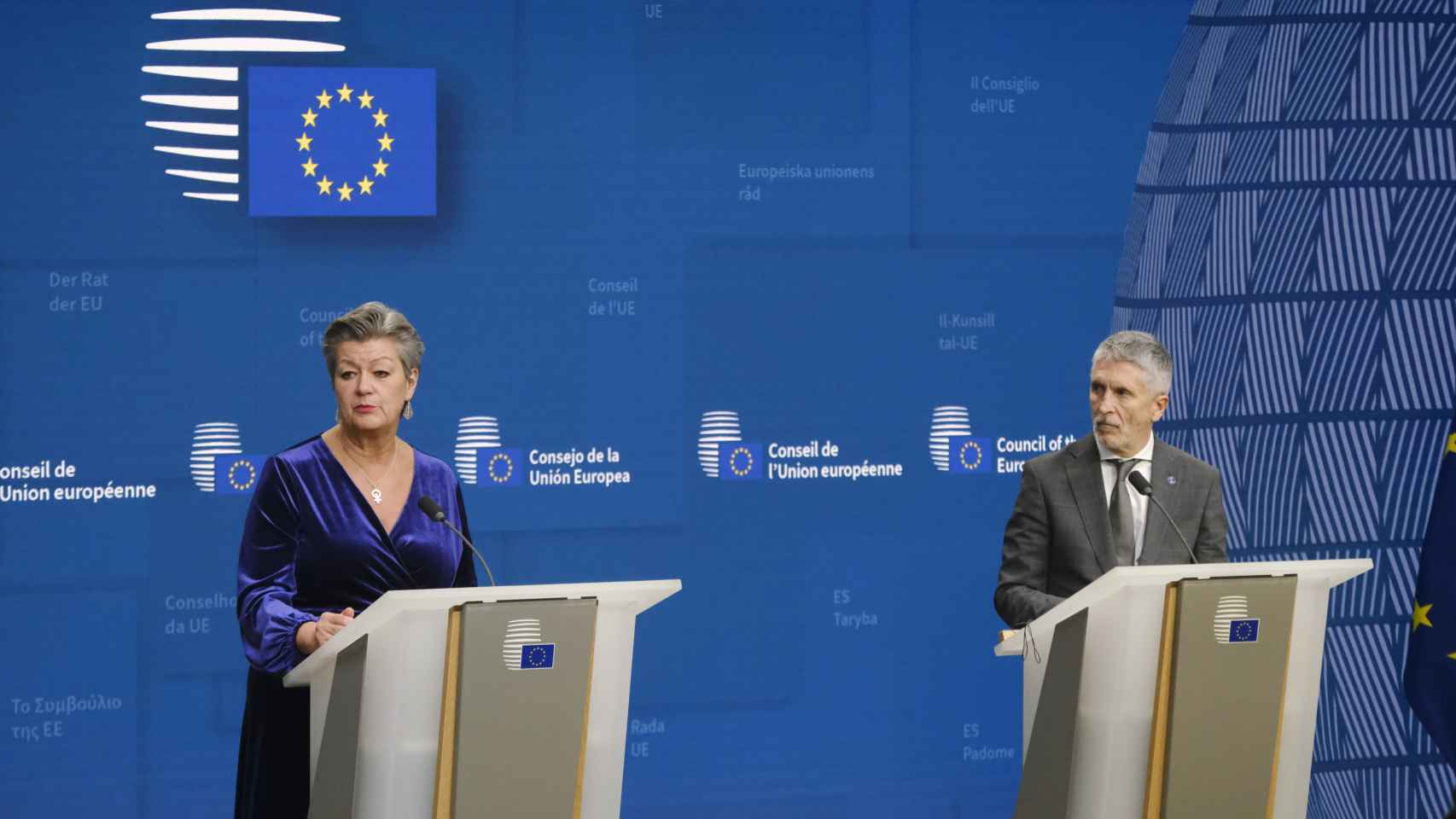 El ministro Fernando Grande-Marlaska y la comisaria de Interior, Ylva Johansson, durante su rueda de prensa de este martes en Bruselas