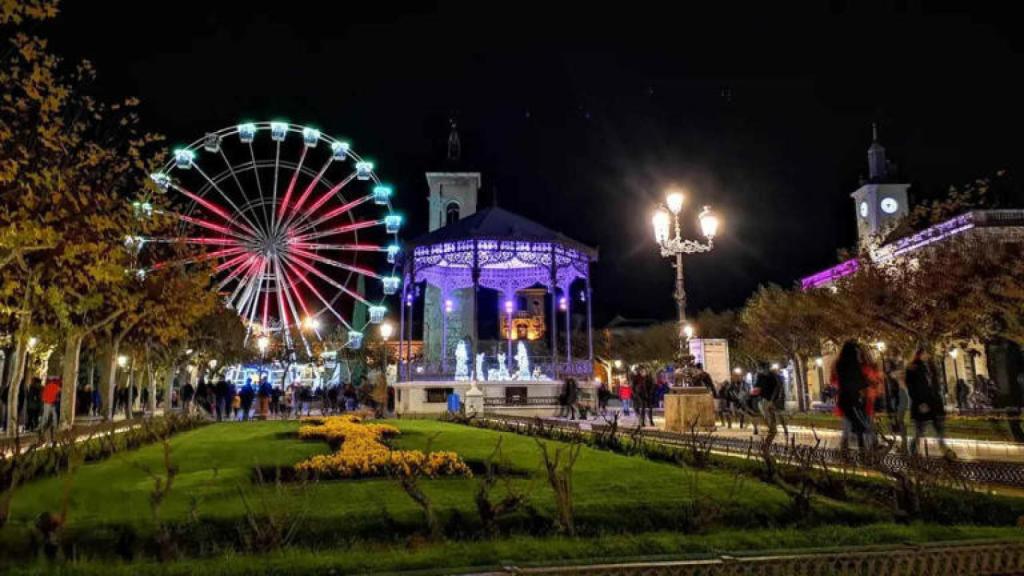 Noria del mercadillo de Navidad de Alcalá de Henares.