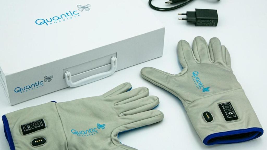 Guantes con electroestímulos desarrollados por Quantic Nanotec.