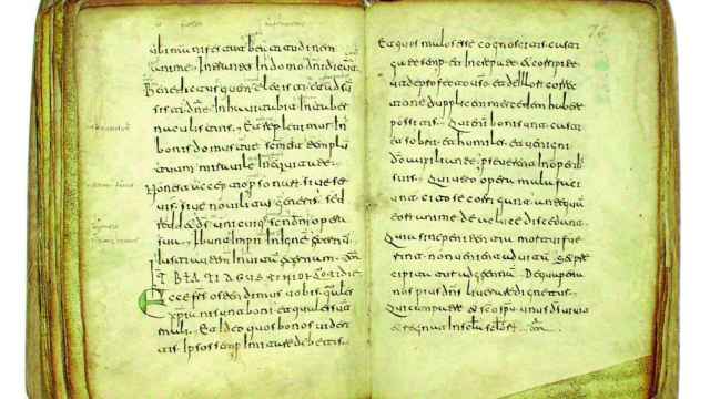 El códice emilianense 60, elaborado en torno  al siglo IX en el monasterio de San Millan de la Cogolla.